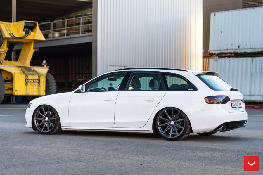  Audi A4 Avant on Vossen Wheels (VFS10) 2017 года  (фото 8 из 23)